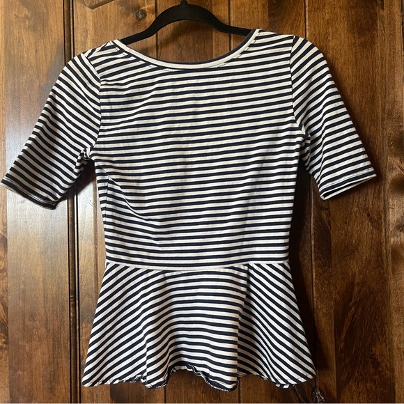 Blue & White Peplum Top Stretchy American Heritage Size Small - Picture 2 of 3